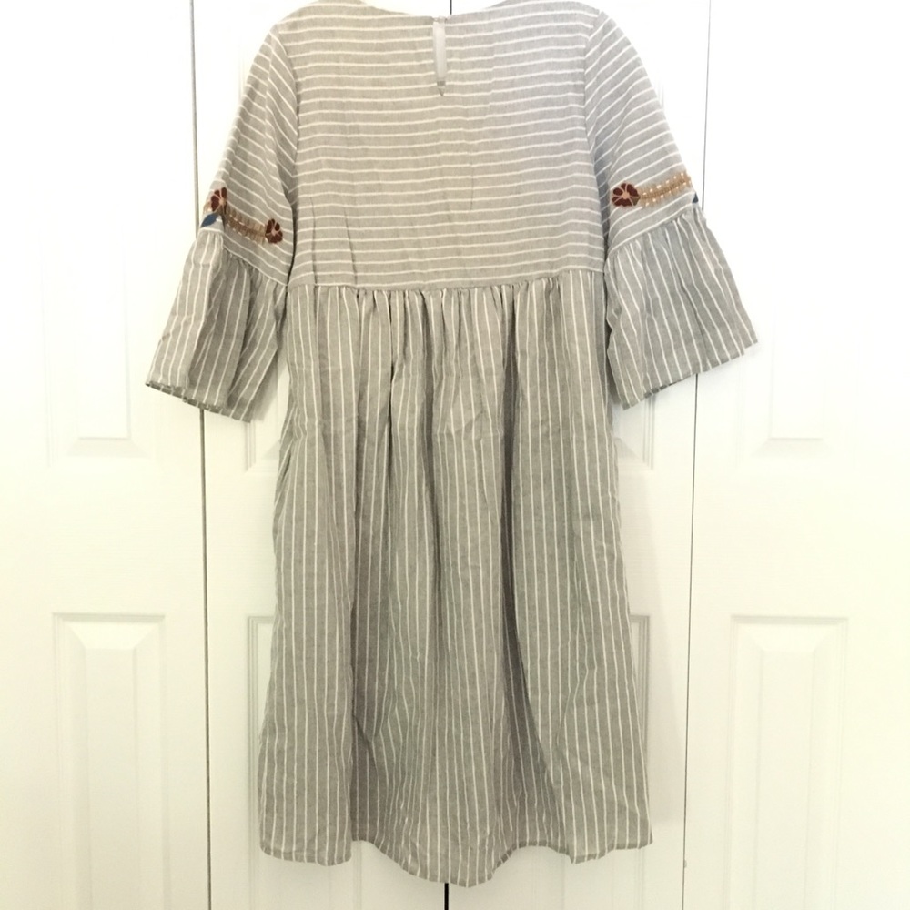 Women's floral embroidered striped midi dress - Picture 4 of 5